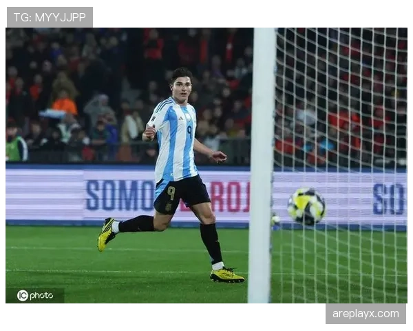 阿尔瓦雷斯替补建功，状态回暖助球队重拾胜势