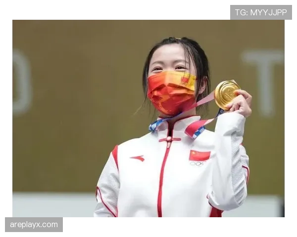 杨倩穿着居家服出门买菜?奢华赛场外反差大得让人怀疑人生 杨倩穿着居家服出门买菜?奢华赛场外反差大得让人怀疑人生