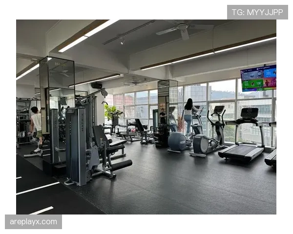 辛德hu打完比赛回家连空调都不开，训练房温度比健身房还狠